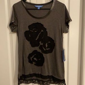 Simply Vera Wang rose tee top t-shirt M
